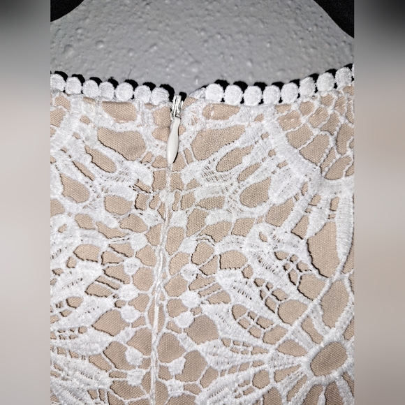 Hidden Label Luna Lace Dress-White/Nude - Picture 10 of 10